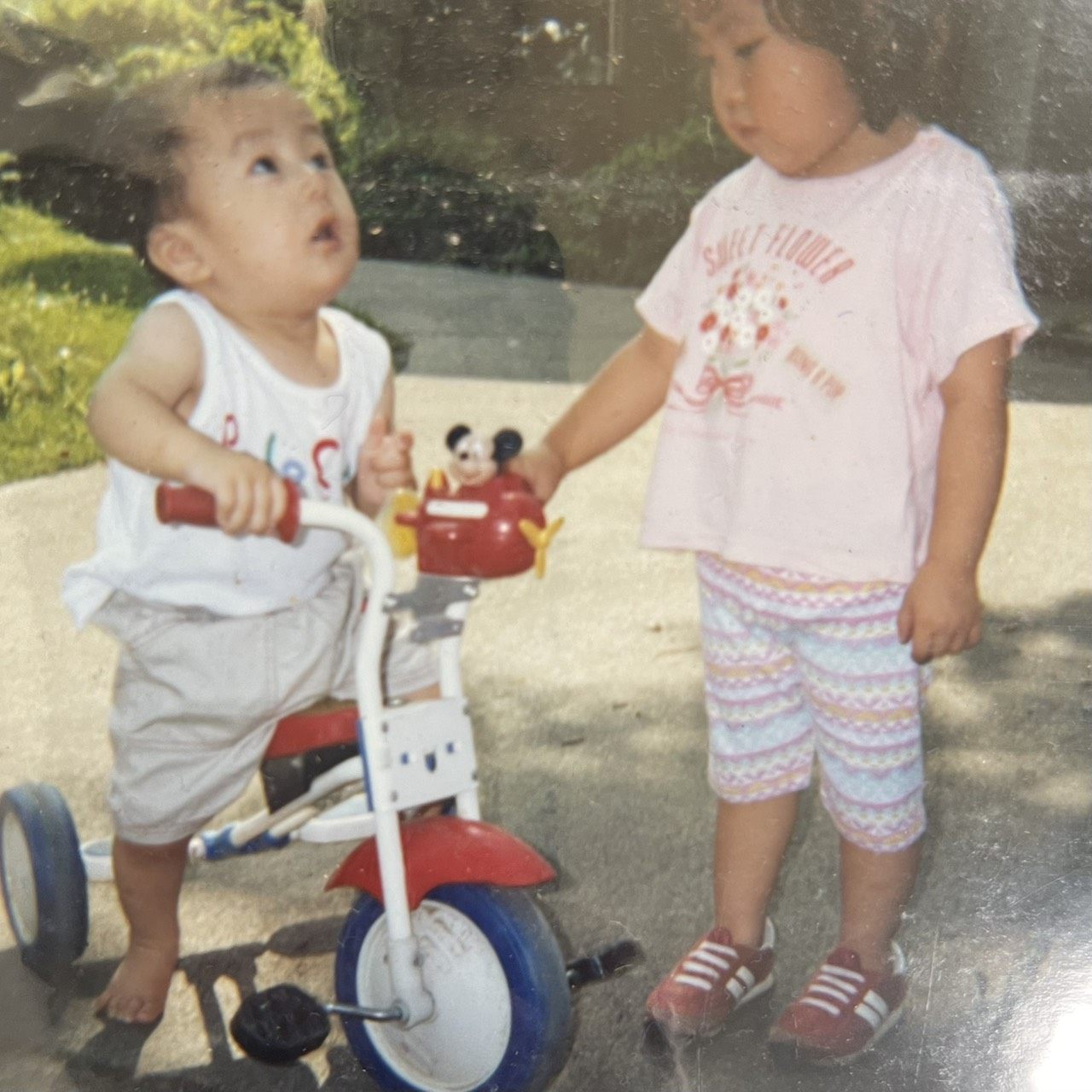 男の子7歳4ヶ月のイメージ写真