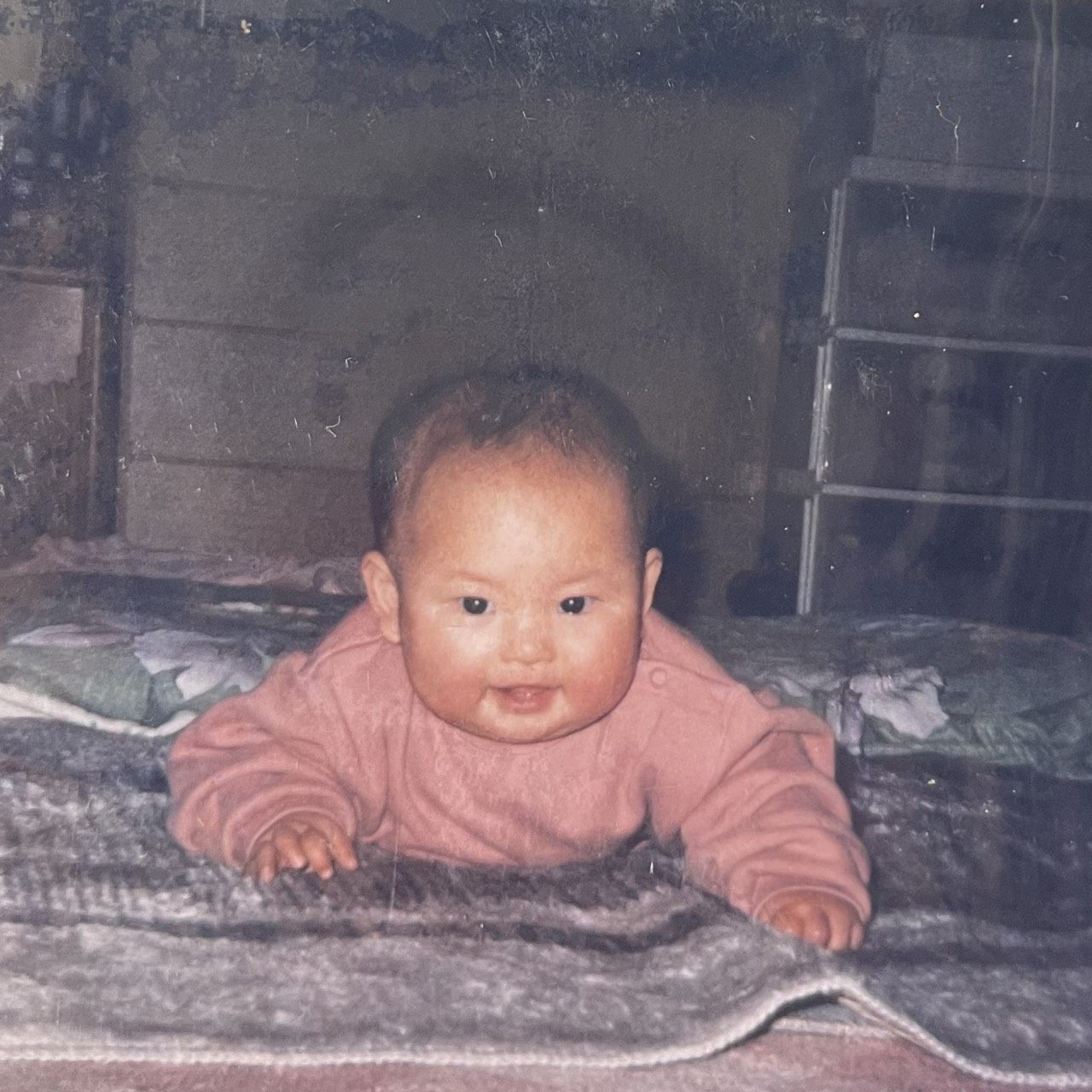 男の子1歳2ヶ月のイメージ写真